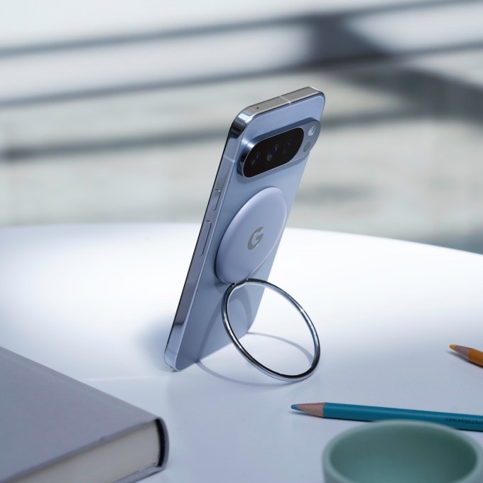PixelSnap Ring Stand